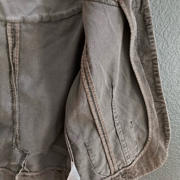 FRENCH CONNECTION Grey Corduroy jacket, short-waist, beautiful details; 00-05 - Picture 8 of 15